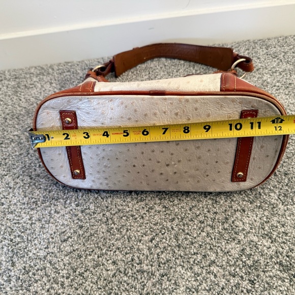 Dooney Bourke Women's Hobo Bag Pearl Ostrich Cream Brown Leather Shoulder Bag - Picture 8 of 16